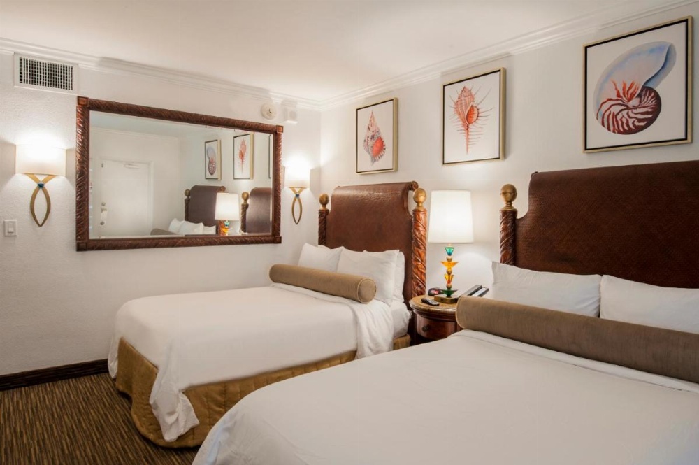 Beachcomber Resort & Club